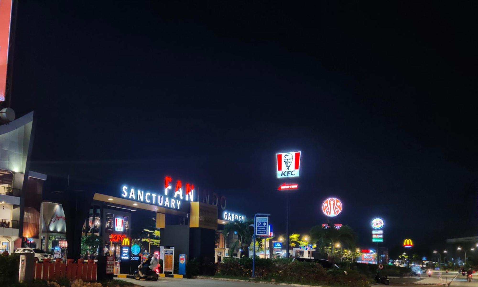 Pangsapuri Comodo Pollux Habibie Rooftop-seaview