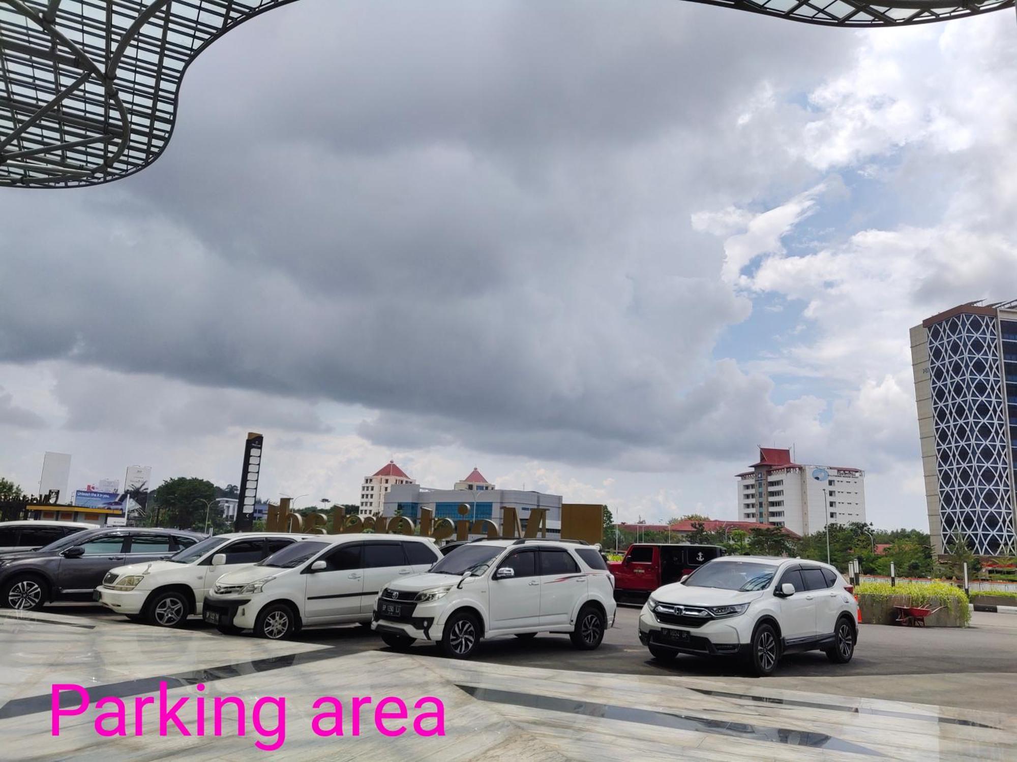Pangsapuri Comodo Pollux Habibie Rooftop-seaview Batam